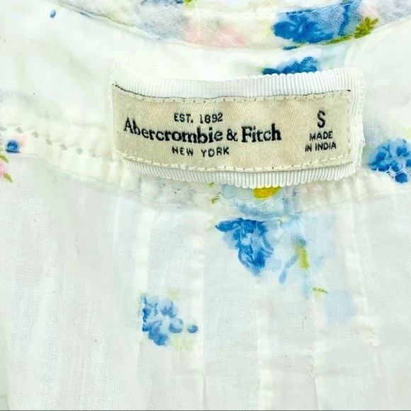 Abercrombie Prairie Floral Peasant Button Front Blouse - Picture 4 of 5